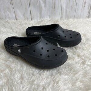 Crocs Women’s Faux Fur Lined Clogs – Black – Size 9